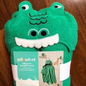 Alligator Hooded Towel